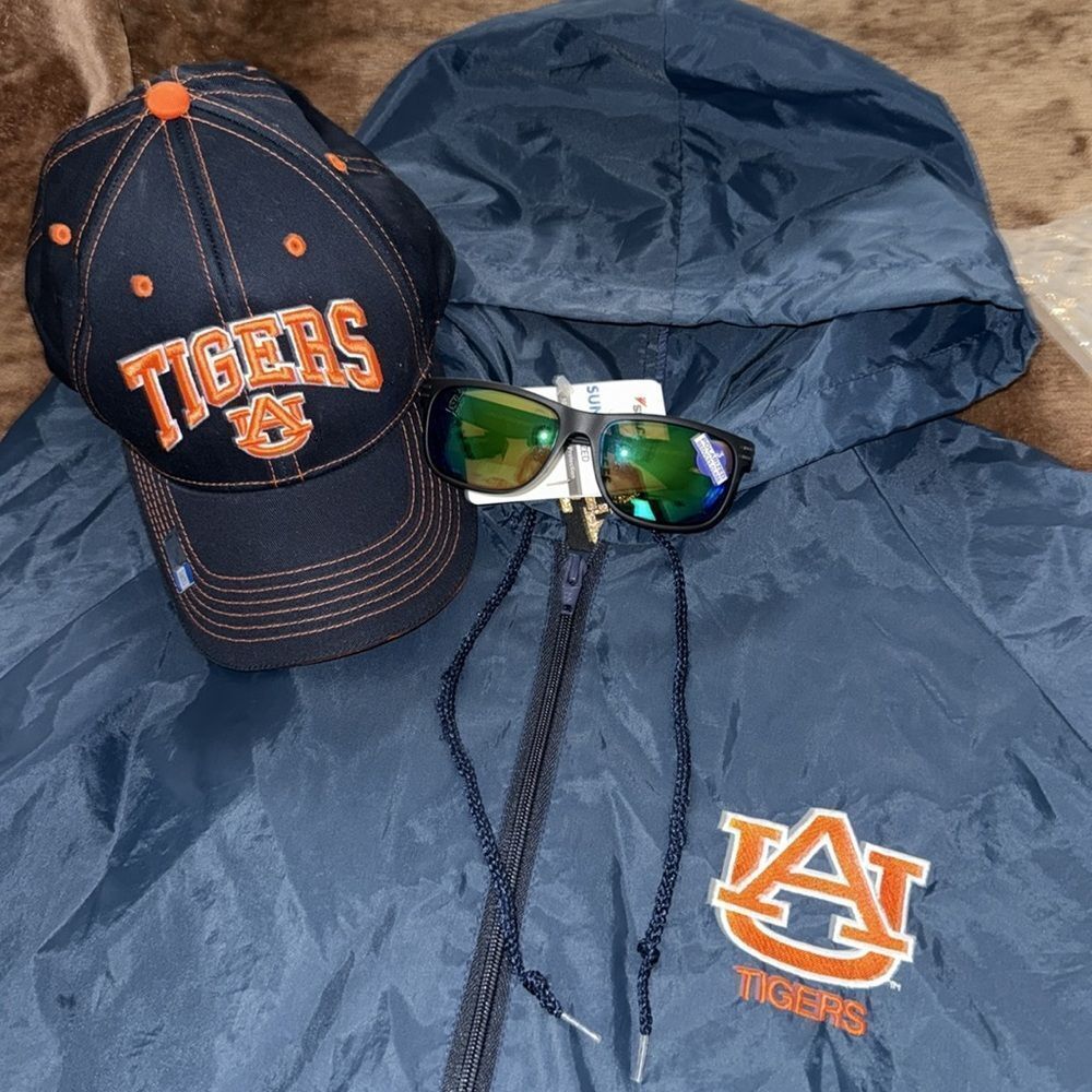 Auburn Tigers Navy Windbreaker - Picture 15 of 16